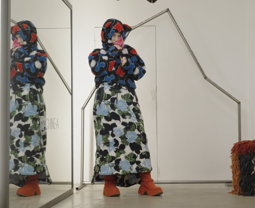 ANNA TREVELYAN'S STYLING SESSION - MACHINE-A