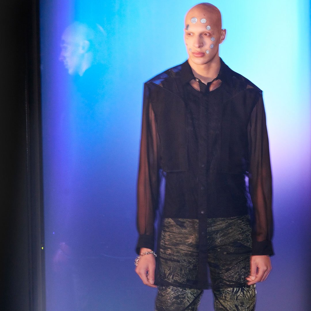 EDITORIAL SS23-01: PLEASE WAIT A MOMENT - MACHINE-A