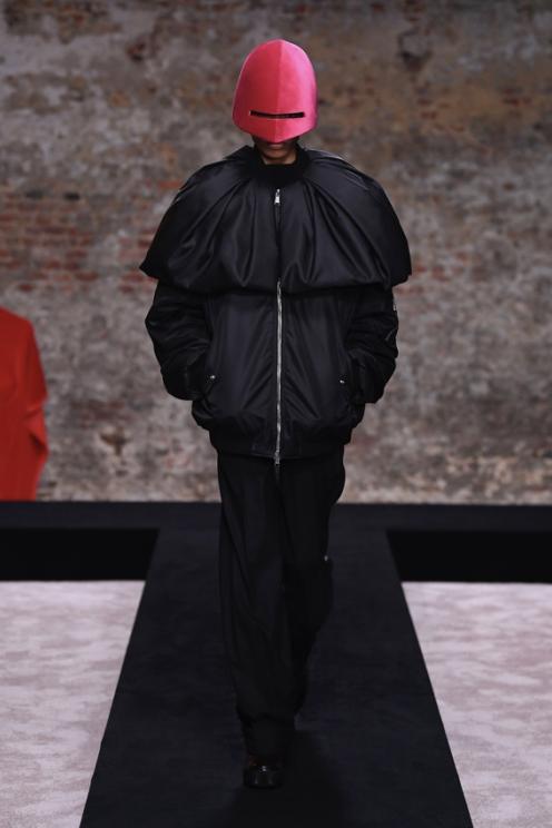 Designer: RAF SIMONS - MACHINE-A