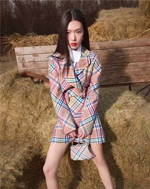 Designer: Vivienne Westwood - MACHINE-A