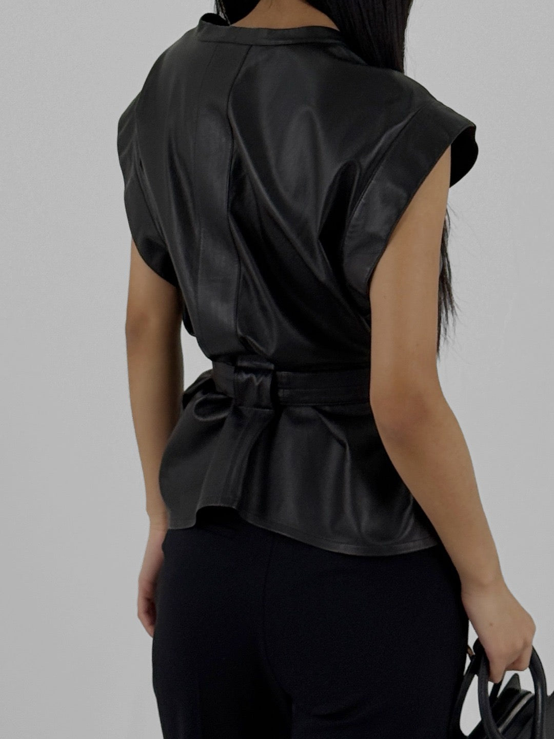 LEMAIRE - Leather Chasuble - SS25 - DARKCHOCOLATE