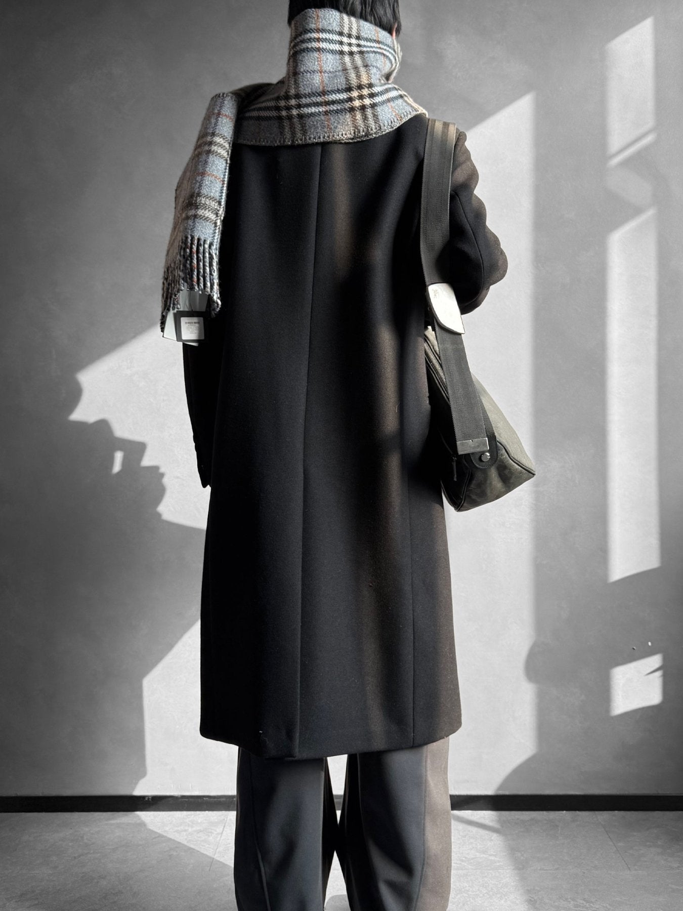 BURBERRY - M D Breasted Coat - BLACK