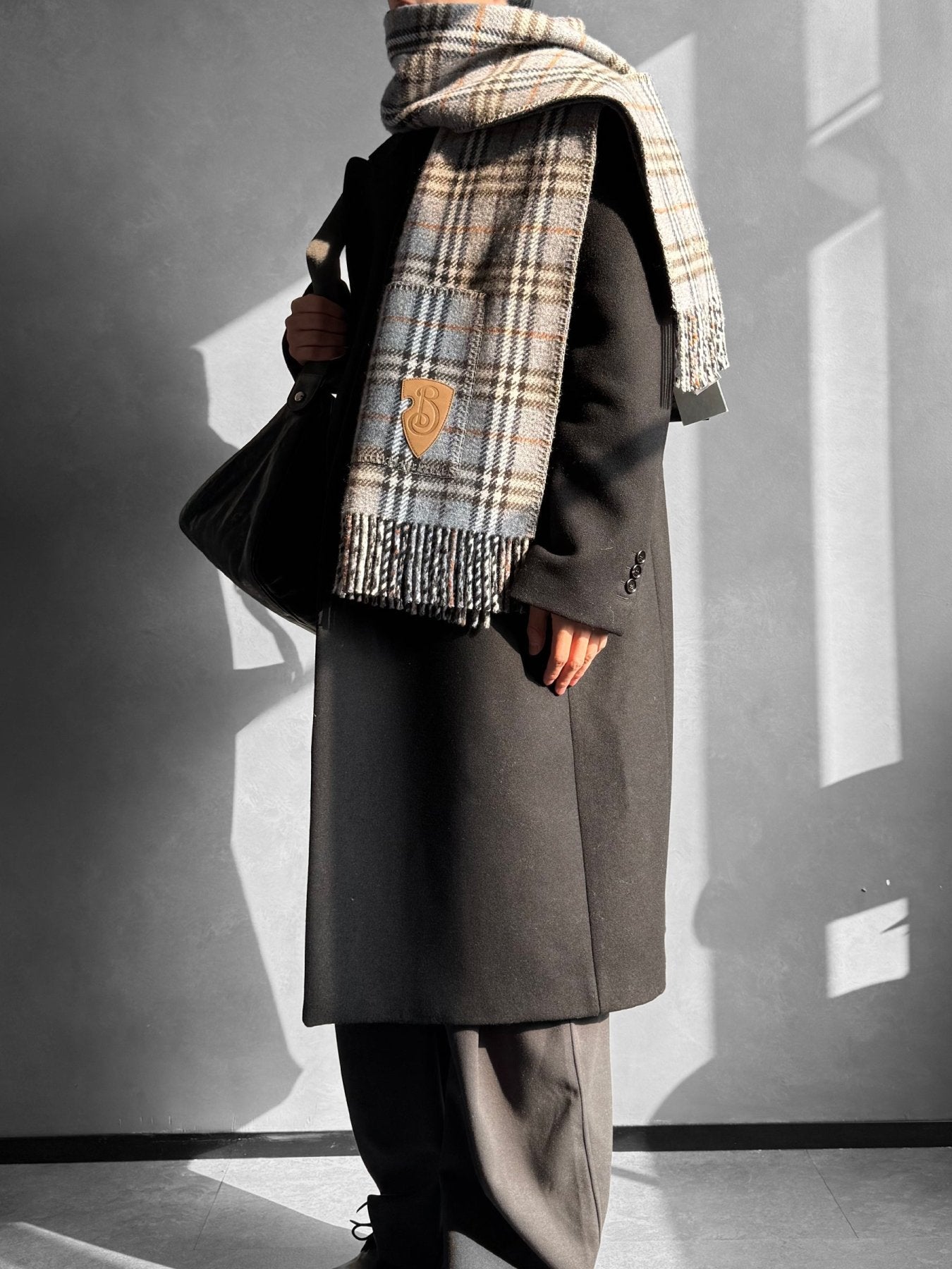 BURBERRY - M D Breasted Coat - BLACK