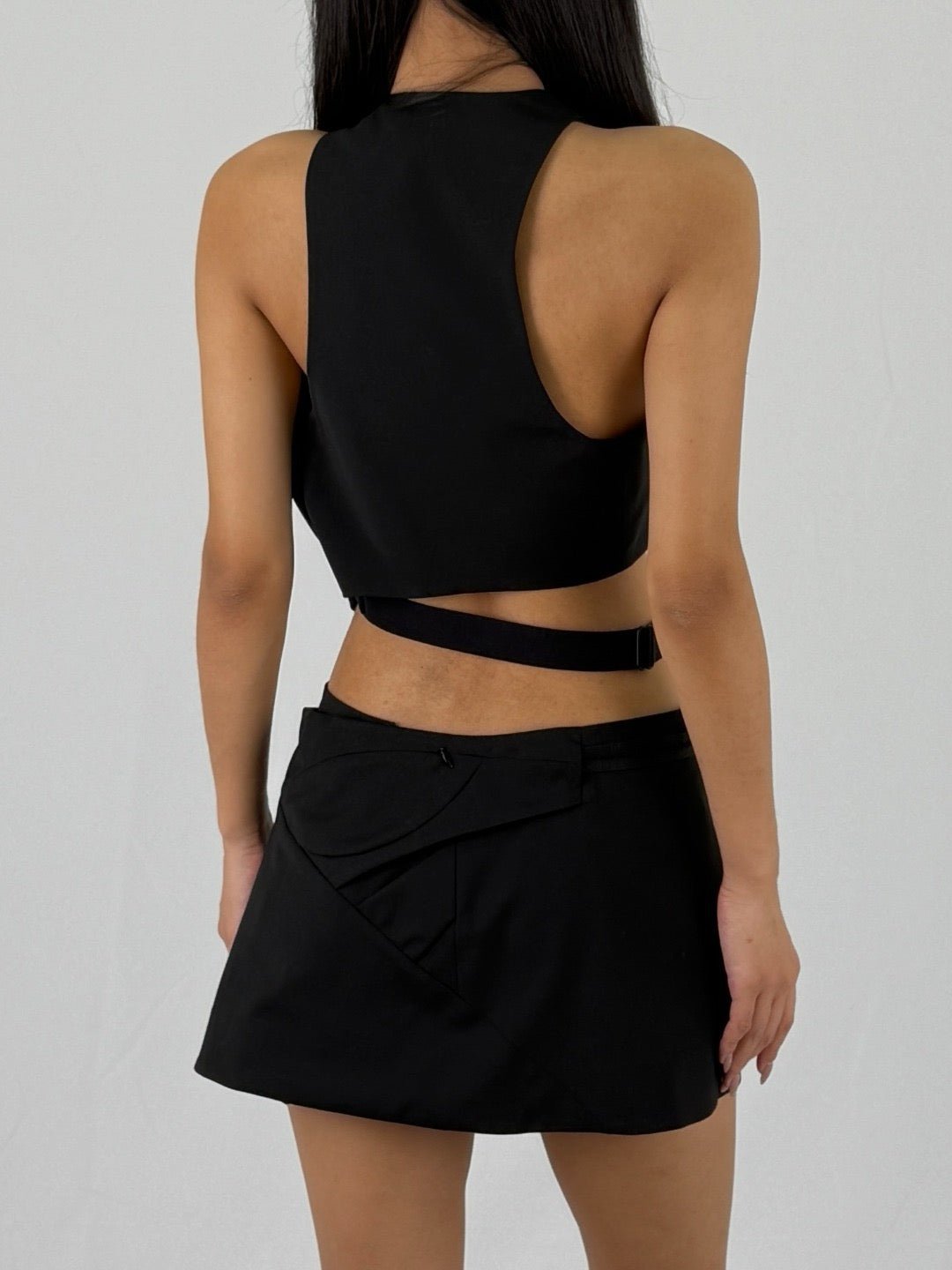 HYEIN SEO - Cinched Mini Skirt W Belt - BLACK
