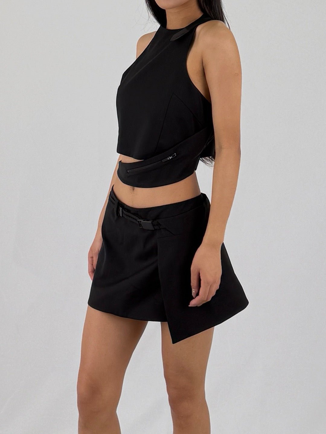 HYEIN SEO - Cinched Mini Skirt W Belt - BLACK