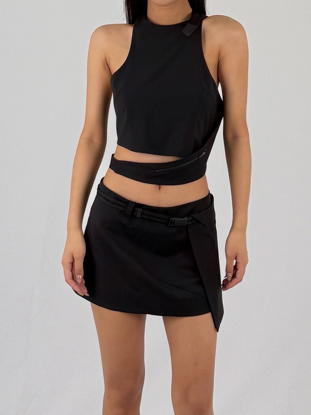 HYEIN SEO - Cinched Mini Skirt W Belt - BLACK