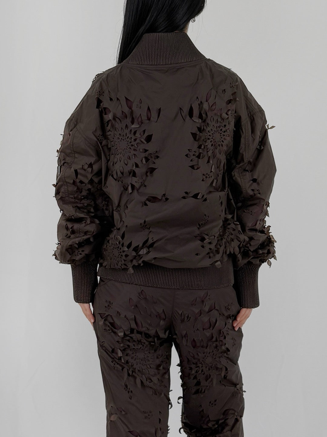 JUNTAE KIM - Laser-Slashed Petal Jumper - SS25 - BROWN