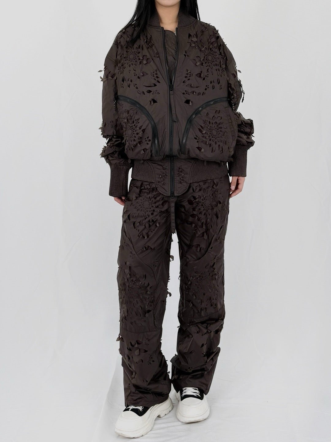 JUNTAE KIM - Laser-Slashed Petal Trousers - SS25 - BROWN