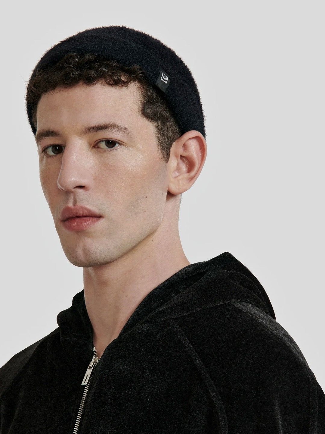 LOUIS GABRIEL NOUCHI - Fuzzy Beanie - AW25 - BLACK 001