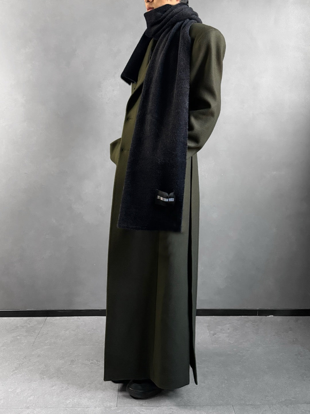 LOUIS GABRIEL NOUCHI - Fuzzy Scarf - AW25 - BLACK 001
