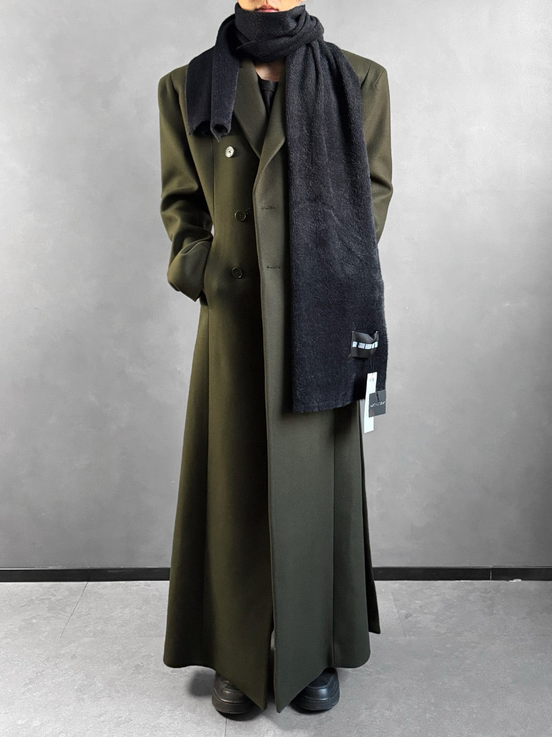 LOUIS GABRIEL NOUCHI - Fuzzy Scarf - AW25 - BLACK 001