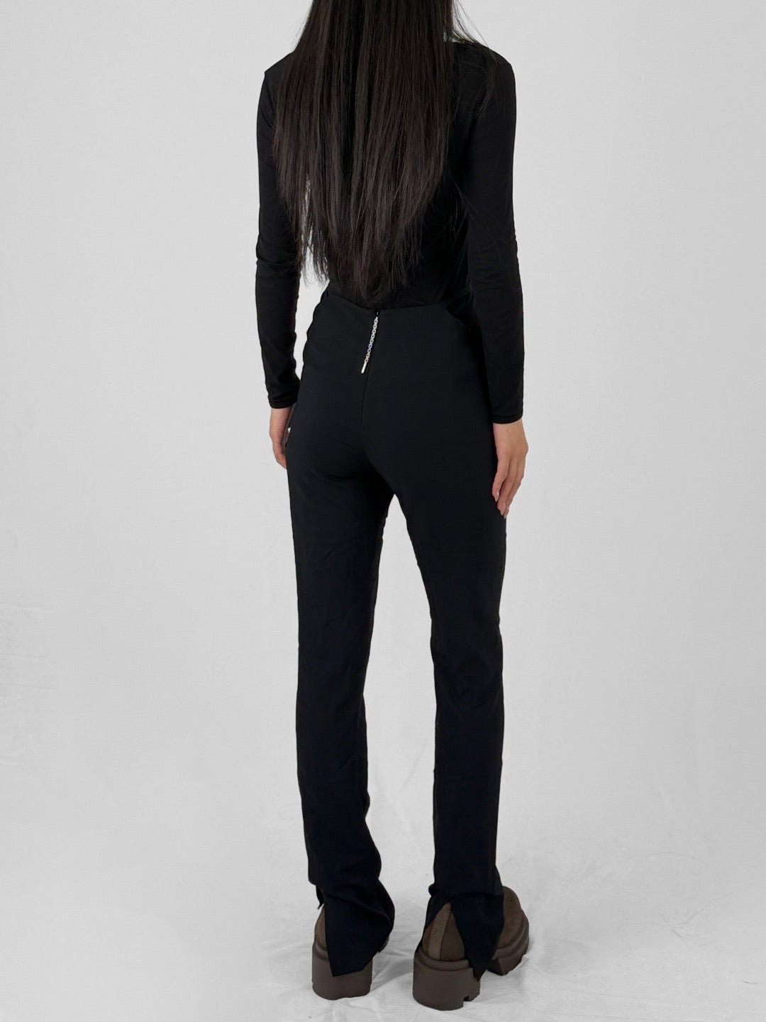 MQUEYT Black Onyx Waist Cutout Trousers