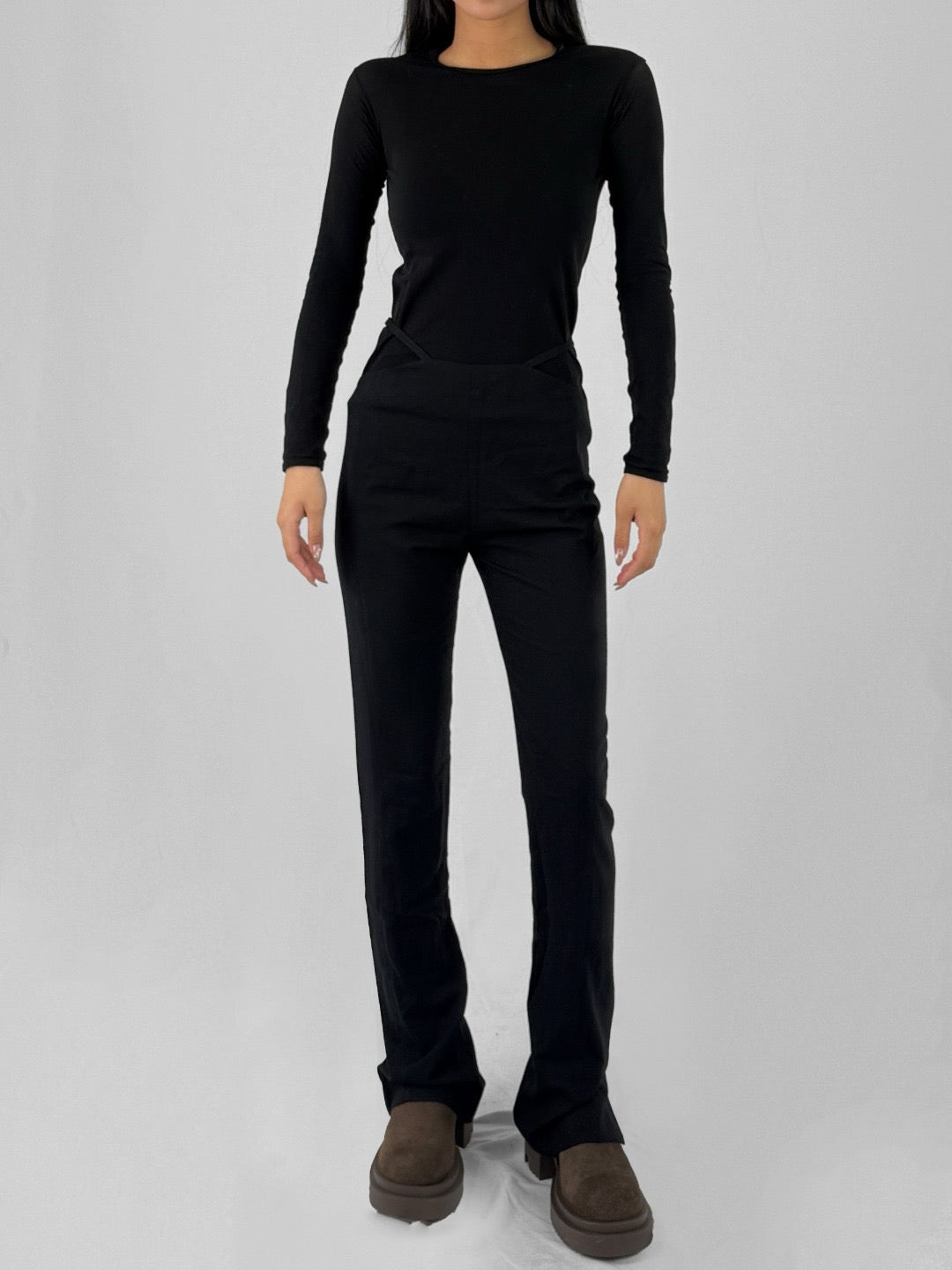 MQUEYT Black Onyx Waist Cutout Trousers