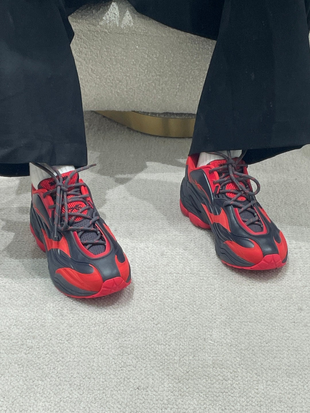 Reebok Black Red Dmx Run 6 Modern Sneakers - MACHINE-A