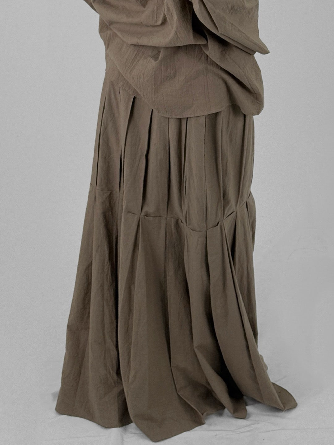 RUOHAN - Alba Pleated Skirt - AW25 - MUD