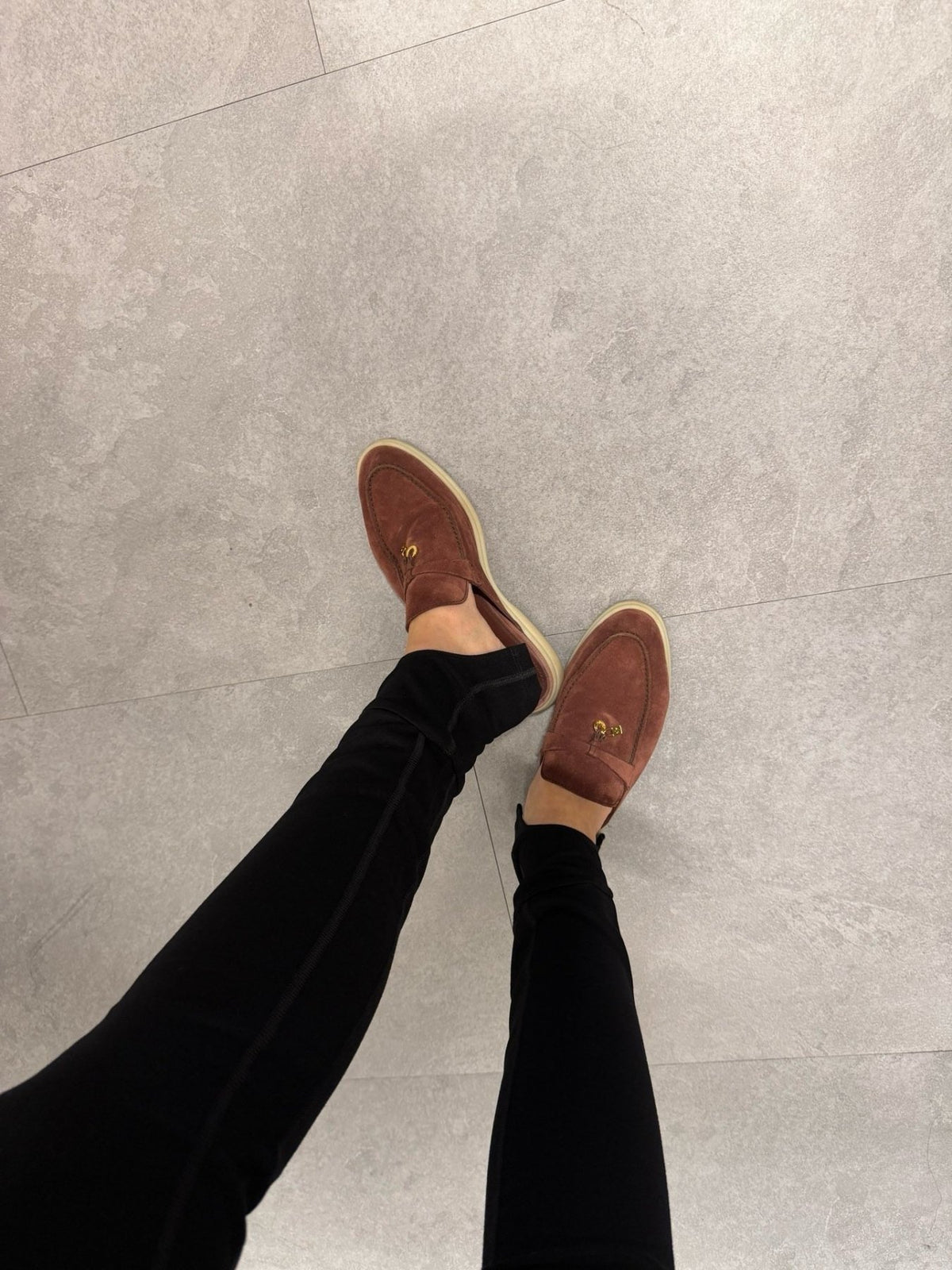 VAARA Black Everyday Legging Pants