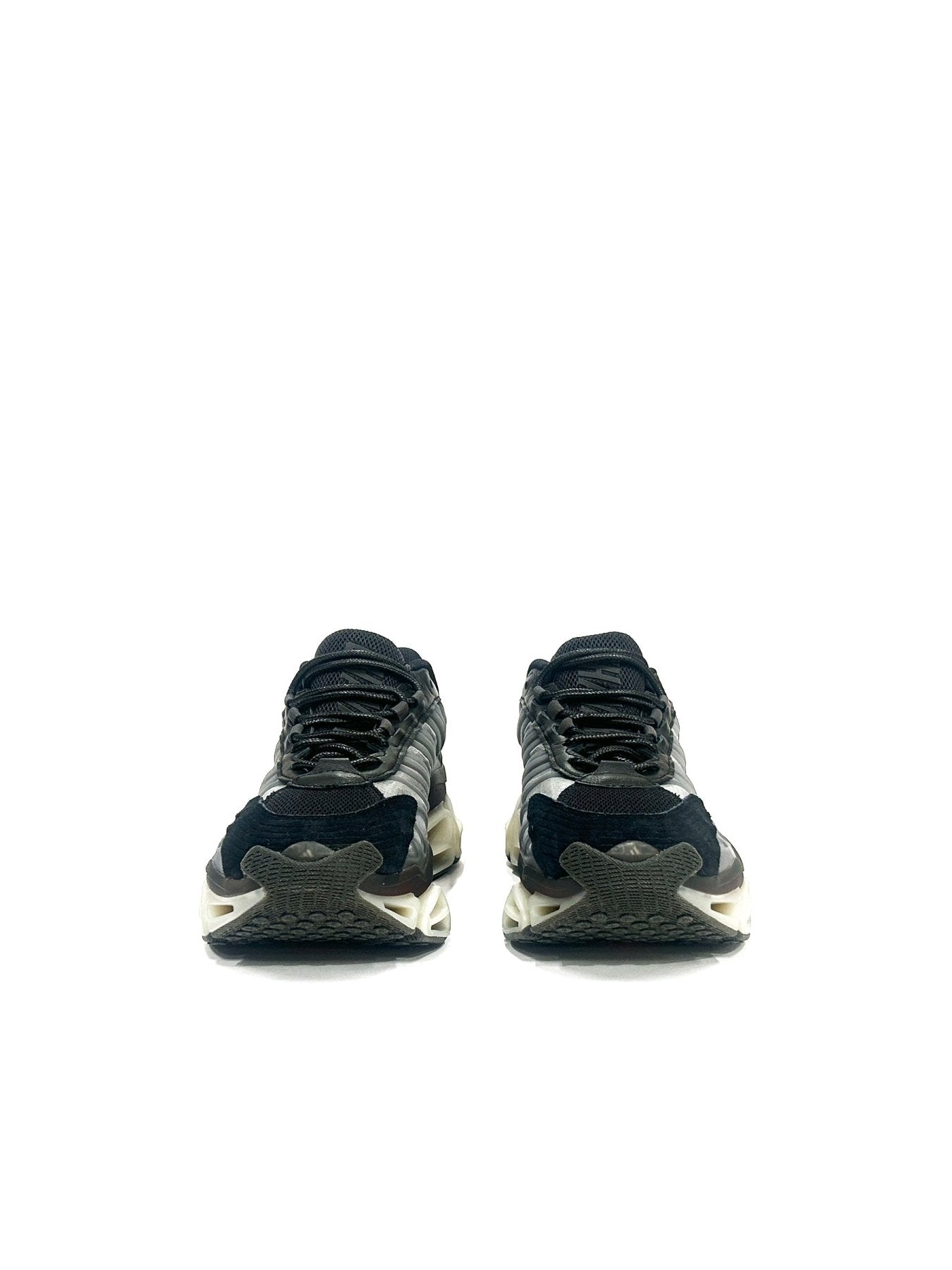 WILLY CHAVARRIA X ADIDAS Black Megaride Ag