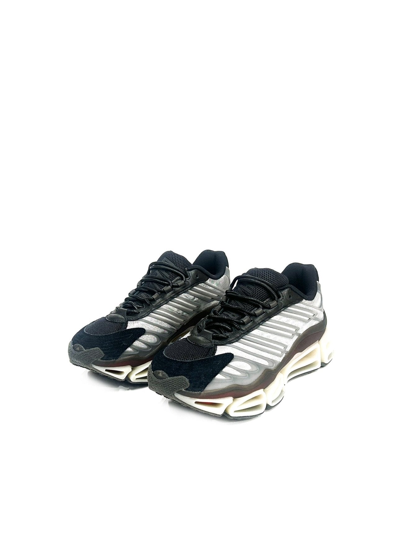 WILLY CHAVARRIA X ADIDAS Black Megaride Ag